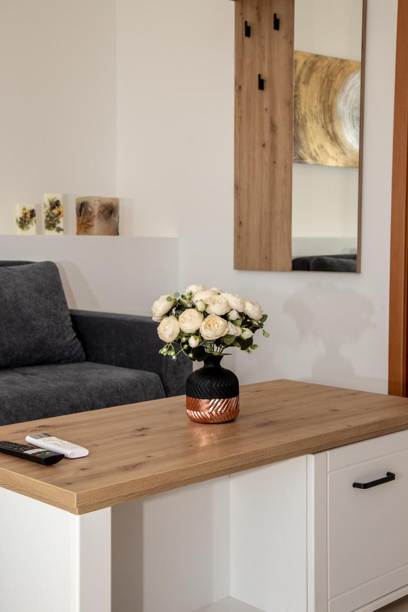 Port View Apartment